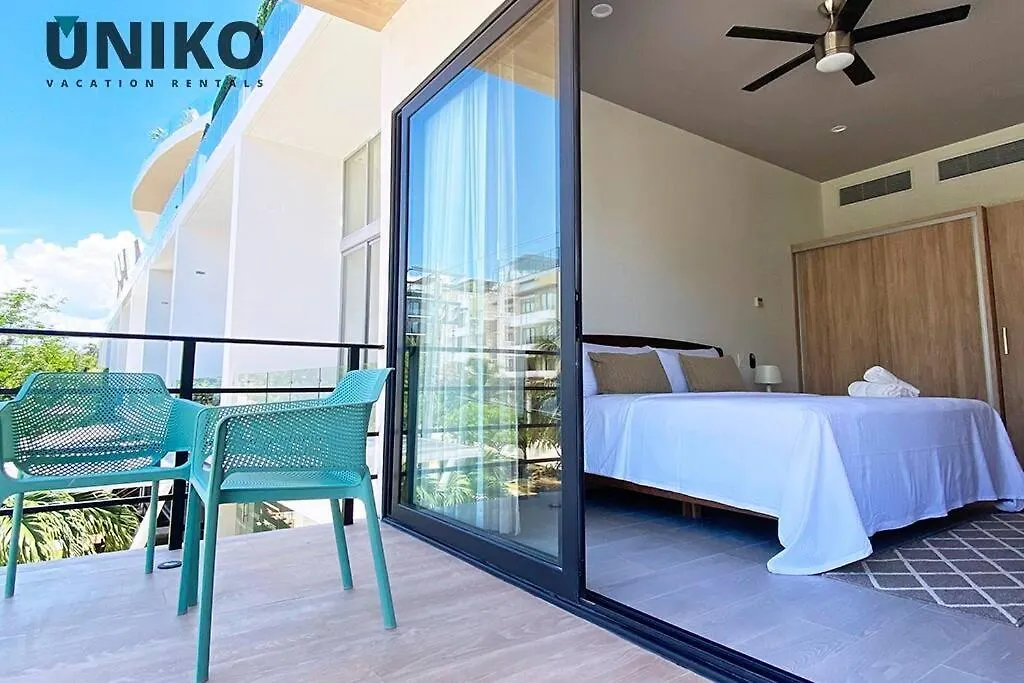 1 Block To The Beach 2Br 6Pax Rooftop Pool King Bed Playa del Carmen 0*,  Mexico