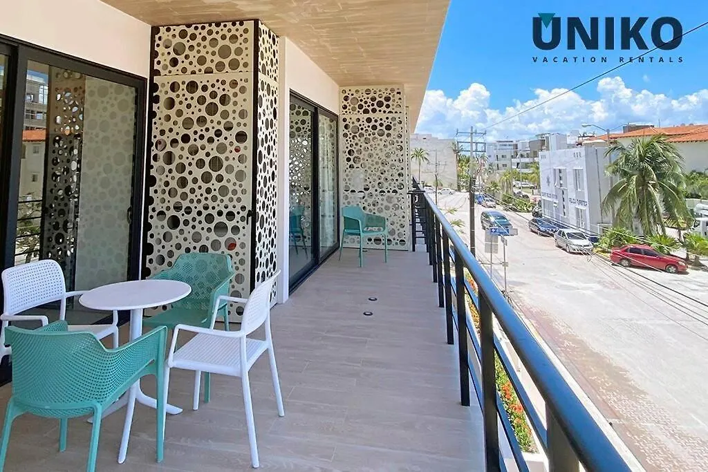1 Block To The Beach 2Br 6Pax Rooftop Pool King Bed Playa del Carmen 0*,  Mexico