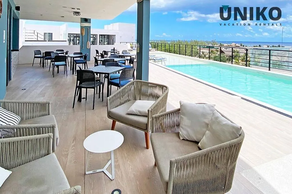 1 Block To The Beach 2Br 6Pax Rooftop Pool King Bed Playa del Carmen Apartment