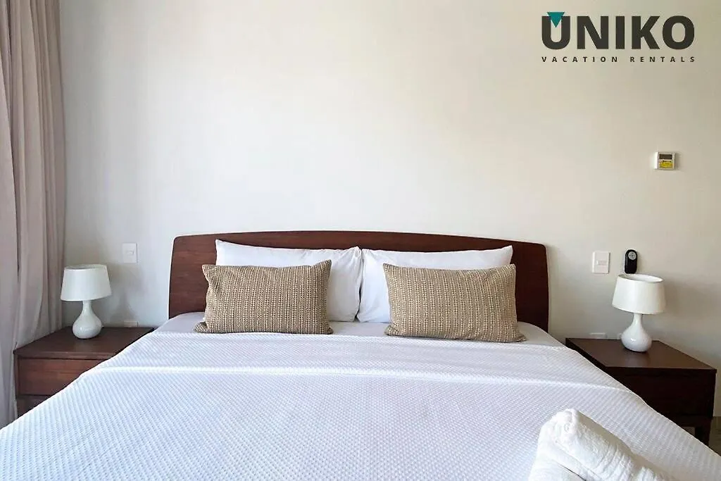 1 Block To The Beach 2Br 6Pax Rooftop Pool King Bed Playa del Carmen Apartment