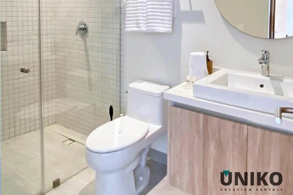 1 Block To The Beach 2Br 6Pax Rooftop Pool King Bed Playa del Carmen