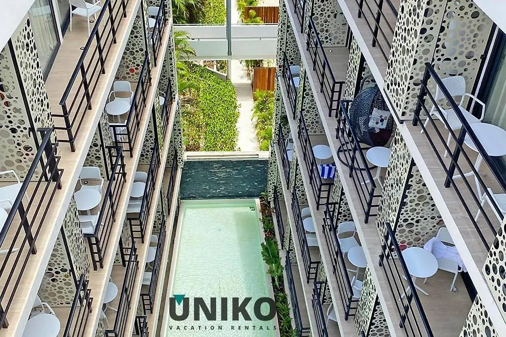 1 Block To The Beach 2Br 6Pax Rooftop Pool King Bed Playa del Carmen Apartment
