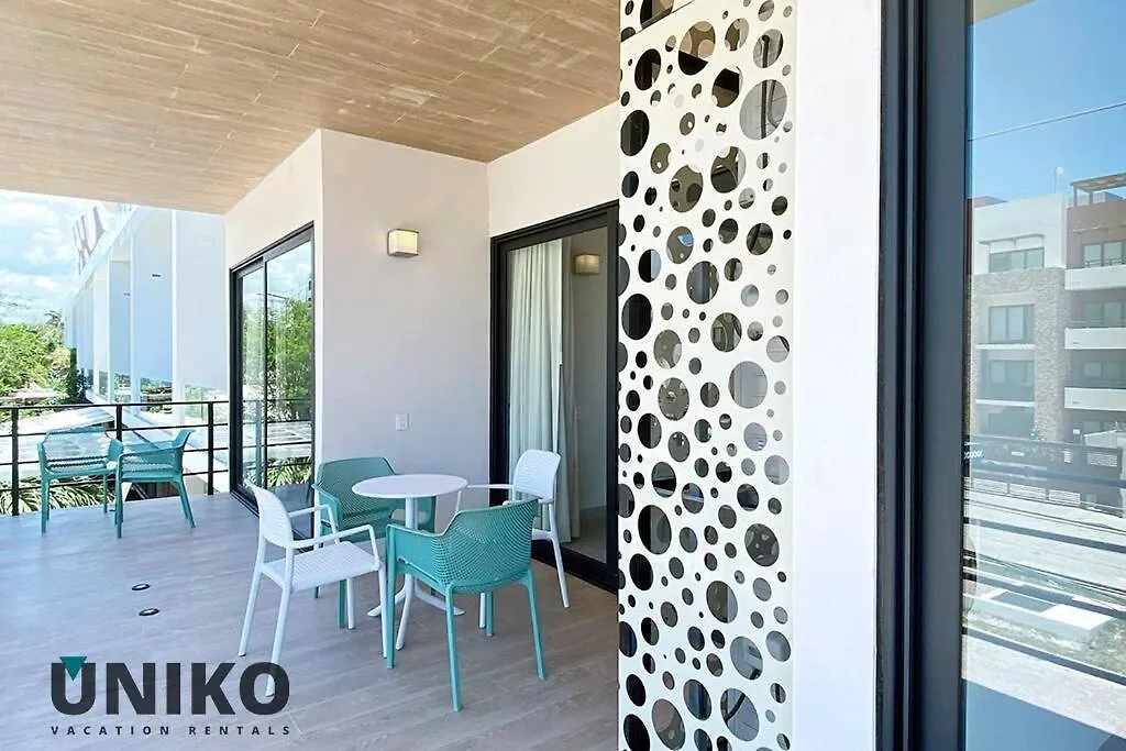 Apartment 1 Block To The Beach 2Br 6Pax Rooftop Pool King Bed Playa del Carmen