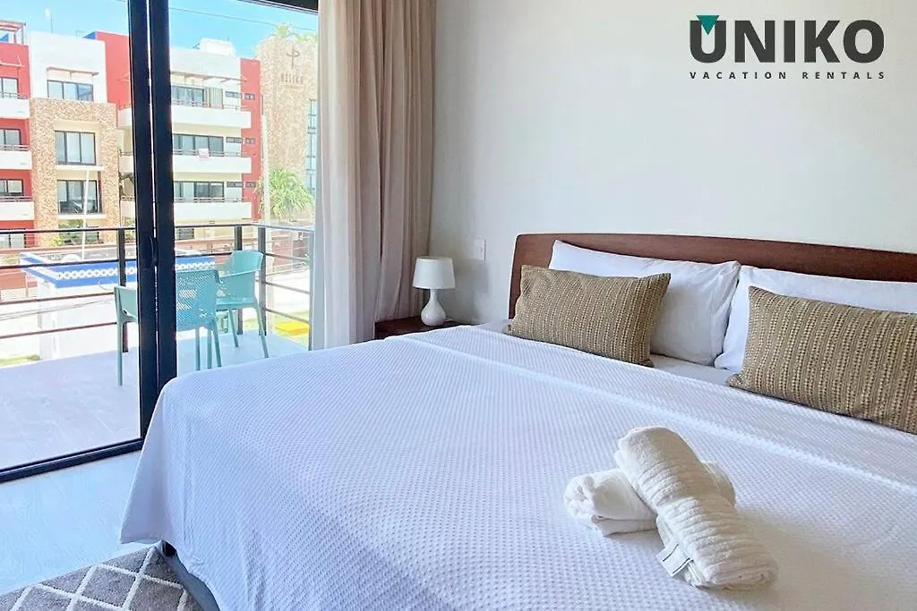 1 Block To The Beach 2Br 6Pax Rooftop Pool King Bed Playa del Carmen Apartment
