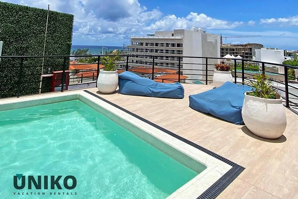 1 Block To The Beach 2Br 6Pax Rooftop Pool King Bed Playa del Carmen Apartment